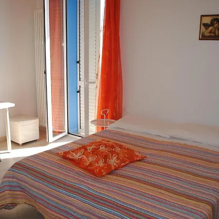 Eden Hotel 3*