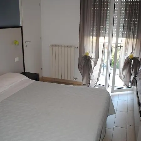 Eden 3* Lido di Fermo